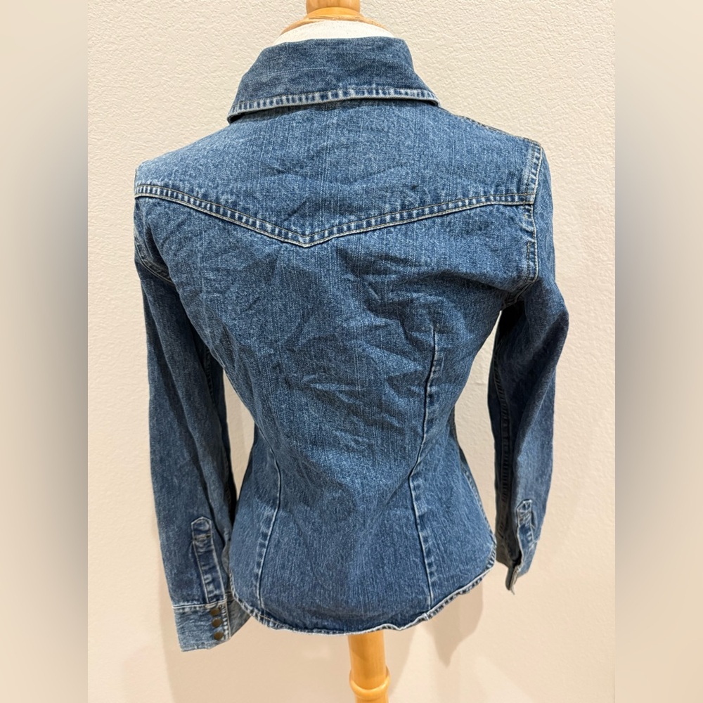 Arizona Jean Women Fitted Jean Jacket SZ S Flattering Shirt Tail Hem Western Cut - Picture 5 of 5